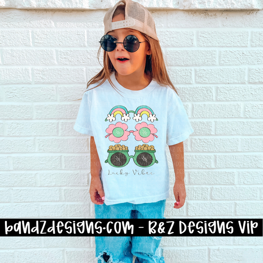 Lucky Vibes Retro Glasses Girl